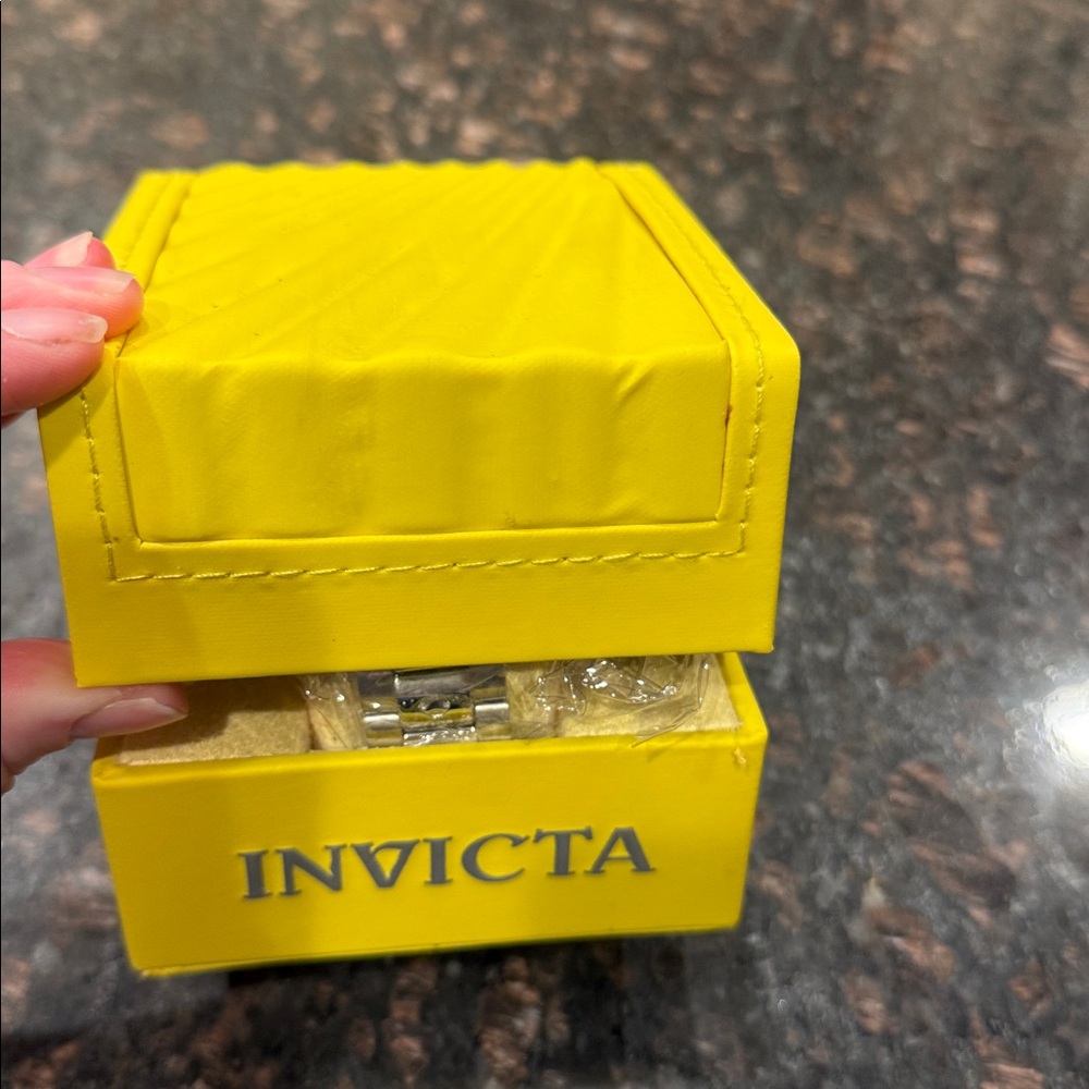 Invicta Silver Watch - Picture 3 of 7